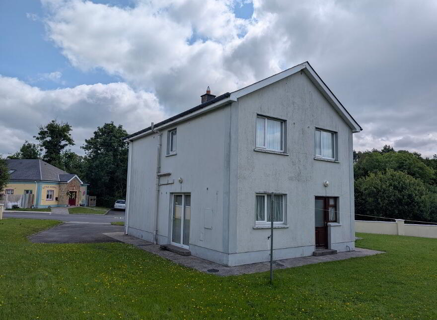 4 Cluain Alainn, Carrigallen, H12E188