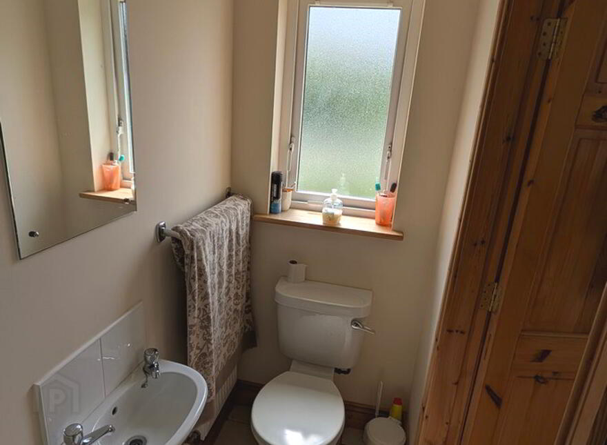 4 Cluain Alainn, Carrigallen, H12E188