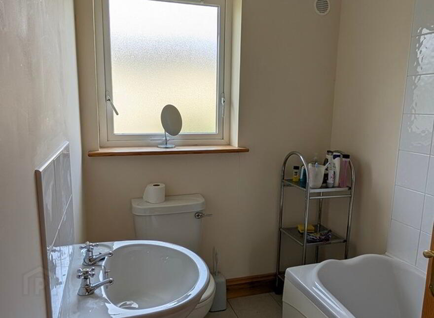 4 Cluain Alainn, Carrigallen, H12E188