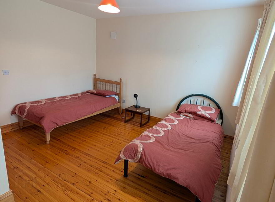 4 Cluain Alainn, Carrigallen, H12E188