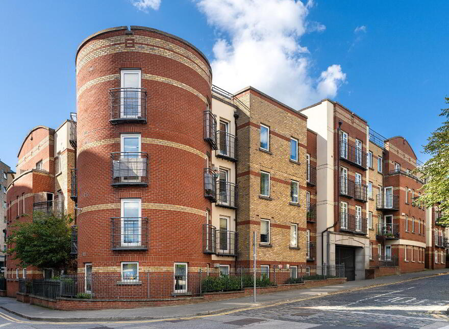 108 Newmarket Square, Wards Hill, Dublin, D08RRT7 photo