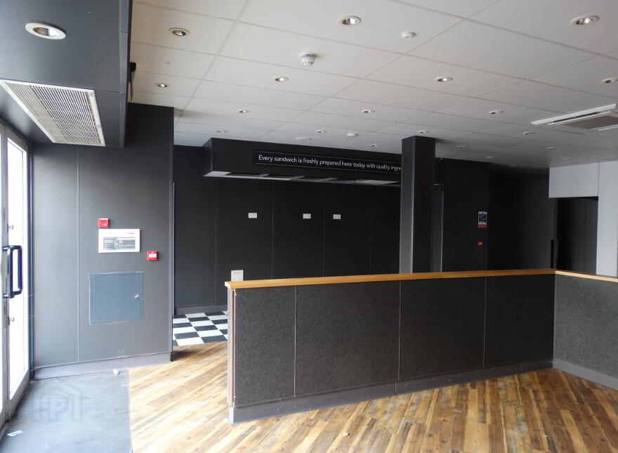 51 Main Street, Larne, BT40 1JE