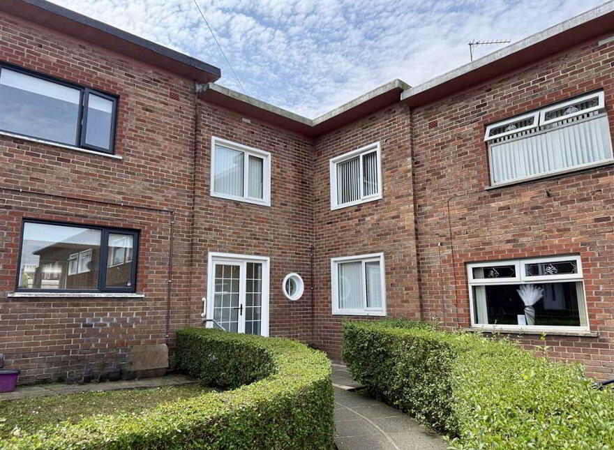 12 Lissan Close, Cregagh, Belfast, BT6 0EH photo