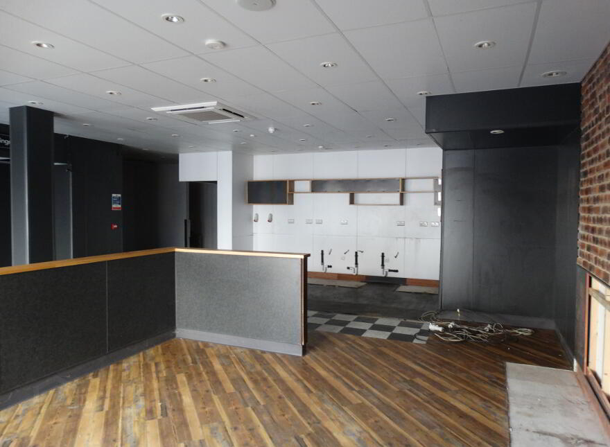 51 Main Street, Larne, BT40 1JE