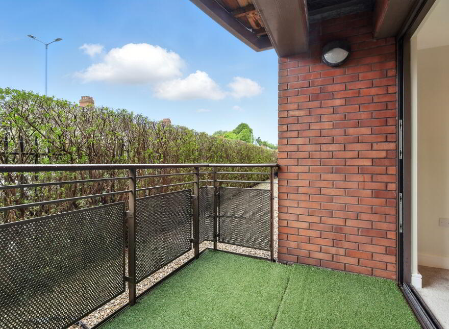 52 Stranmillis Wharf, Belfast, BT9 5GN