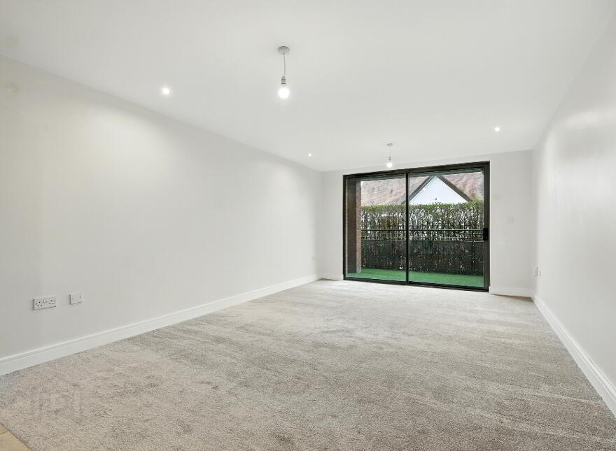52 Stranmillis Wharf, Belfast, BT9 5GN