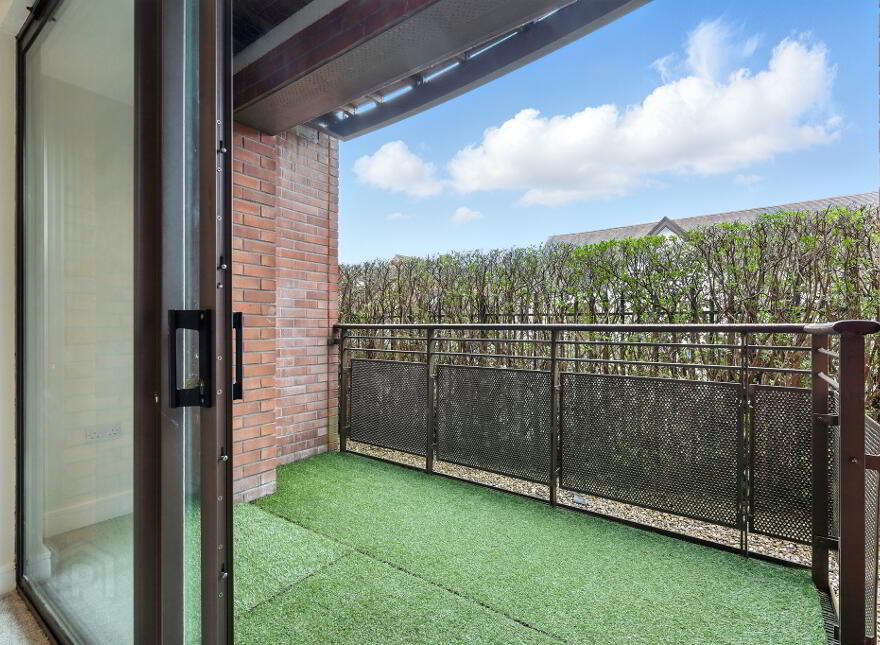 52 Stranmillis Wharf, Belfast, BT9 5GN