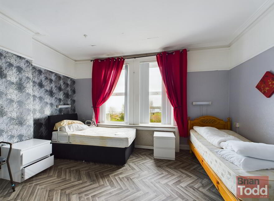 Glenarm Road, Larne, BT40 1DZ
