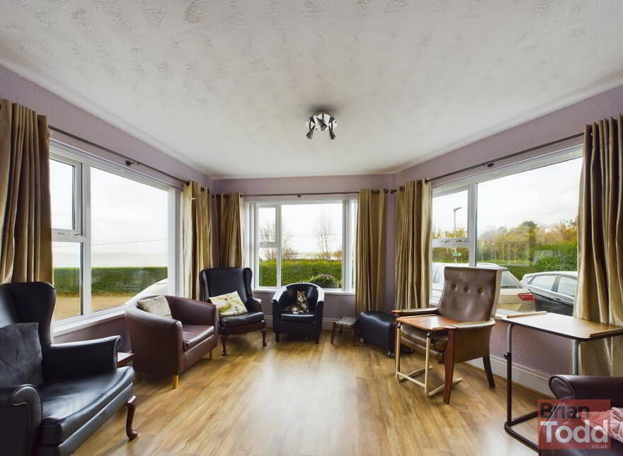 Glenarm Road, Larne, BT40 1DZ