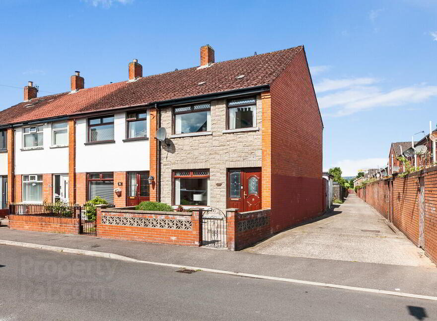 84 Lisavon Street, Belfast, BT4 1LH photo