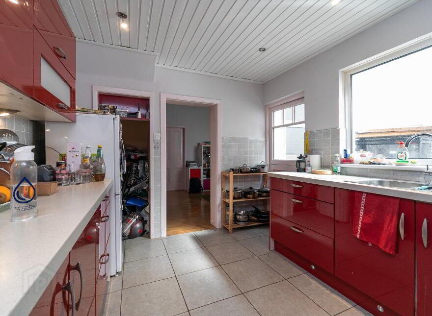 32 Rossmore Avenue, Belfast, BT7 3HB
