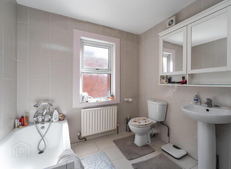 32 Rossmore Avenue, Belfast, BT7 3HB