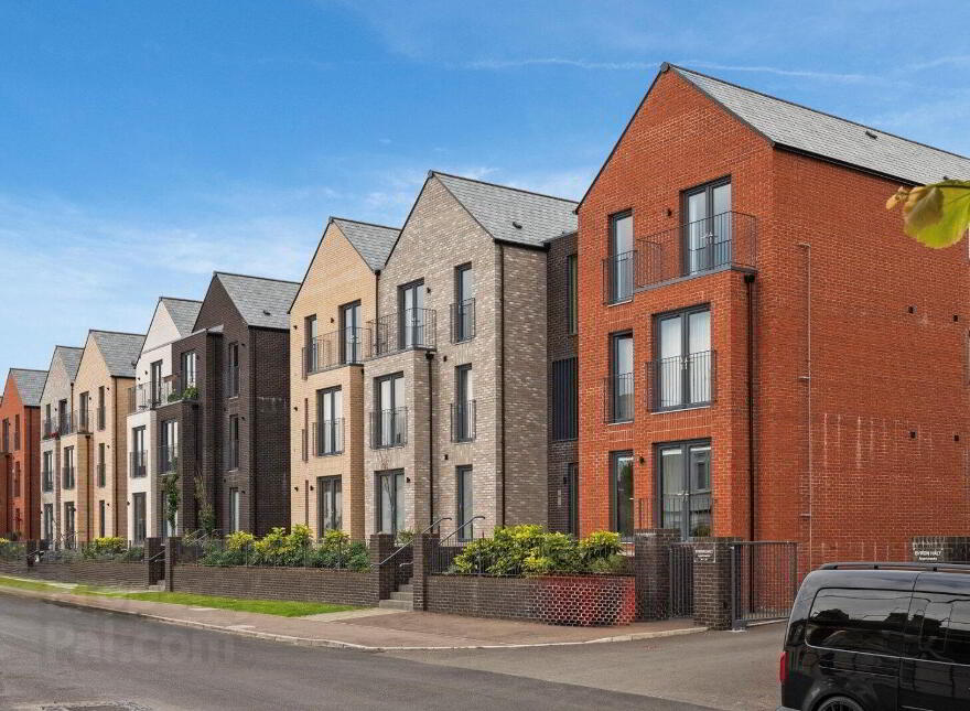17 Byron Halt, Holywood, BT18 9JT photo