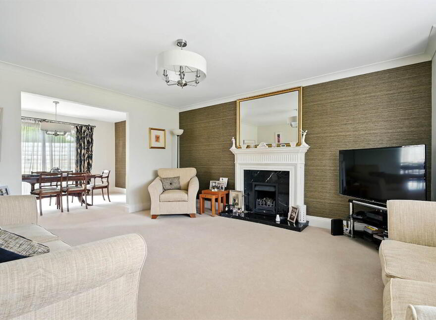 32 Meadowbank, Jordanstown, Newtownabbey, BT37 0UP