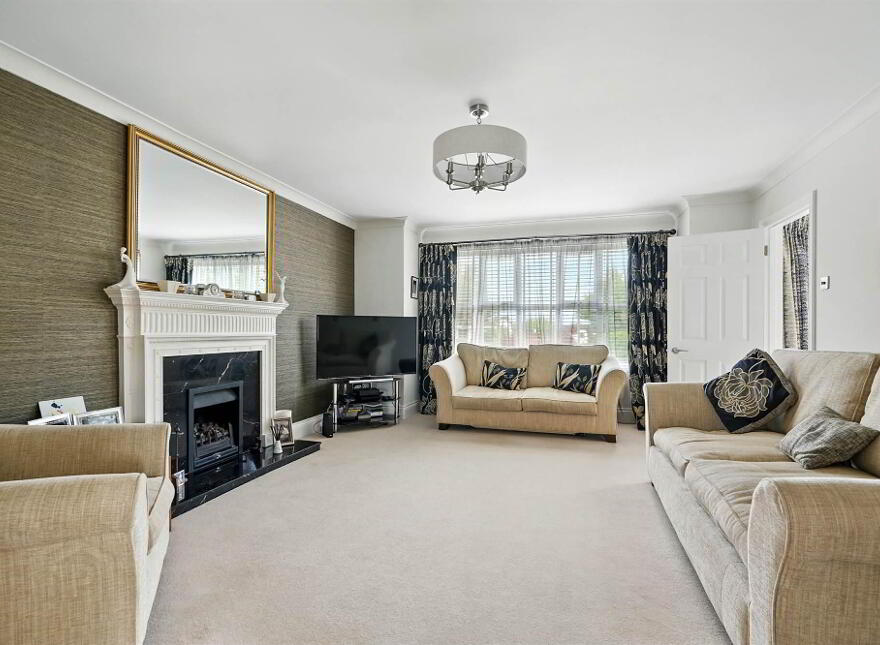 32 Meadowbank, Jordanstown, Newtownabbey, BT37 0UP
