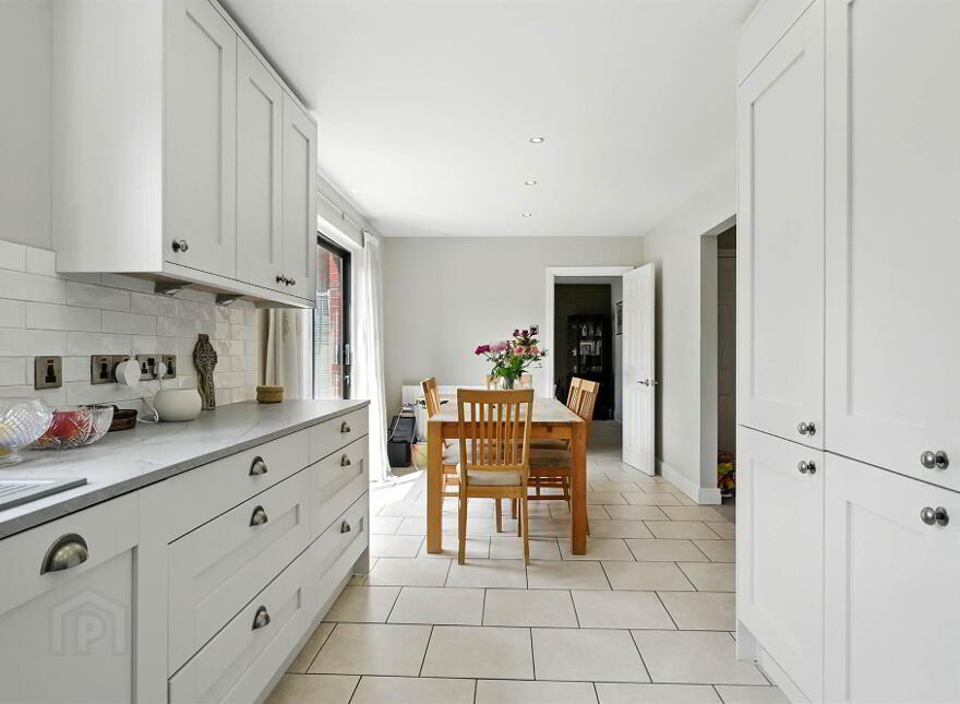 32 Meadowbank, Jordanstown, Newtownabbey, BT37 0UP