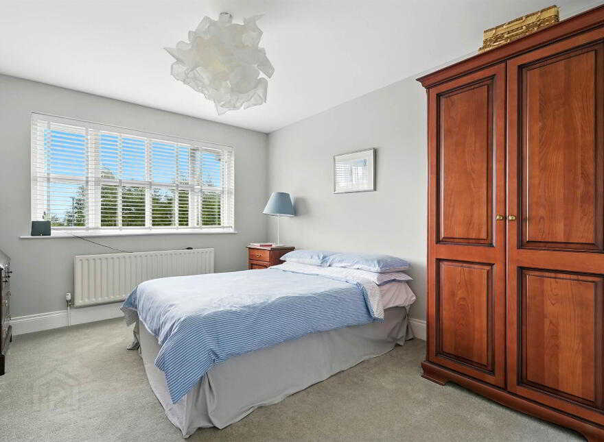 32 Meadowbank, Jordanstown, Newtownabbey, BT37 0UP