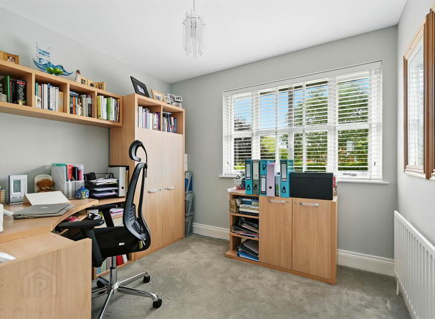 32 Meadowbank, Jordanstown, Newtownabbey, BT37 0UP