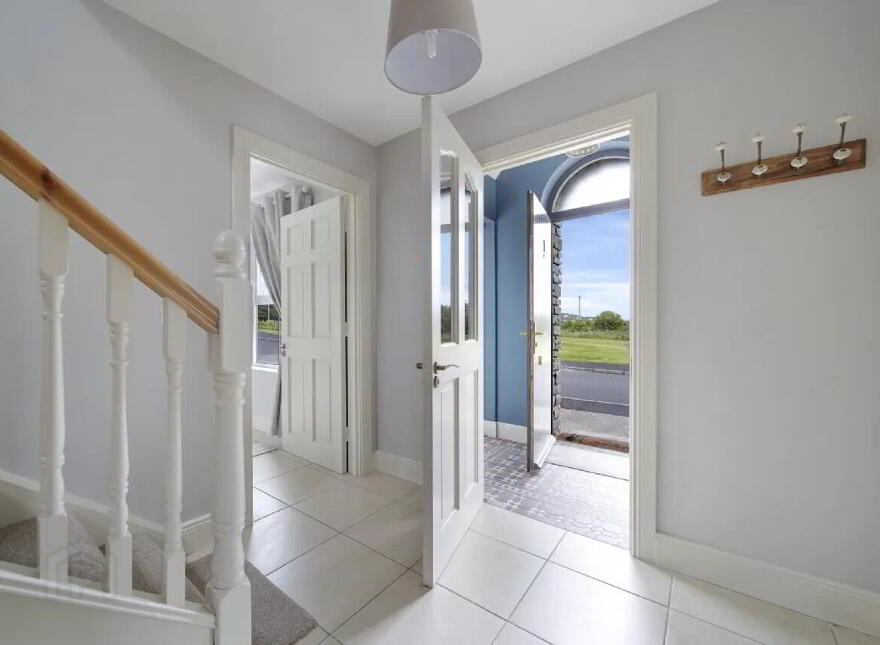 Sand Piper Lodge, 1 Ballymastocker Heights, Portsalon, F92X085