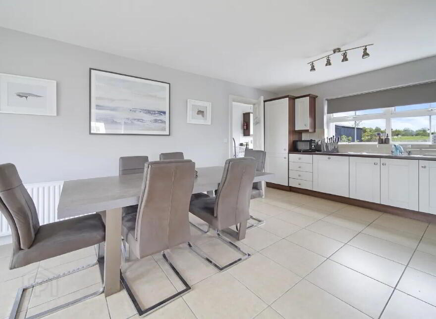Sand Piper Lodge, 1 Ballymastocker Heights, Portsalon, F92X085