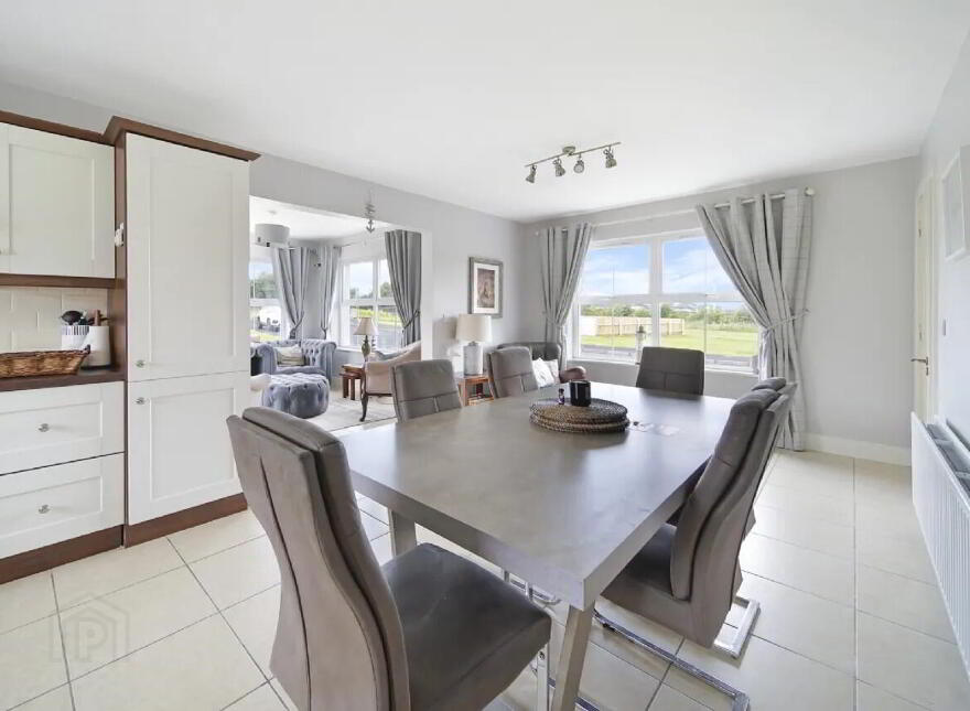 Sand Piper Lodge, 1 Ballymastocker Heights, Portsalon, F92X085
