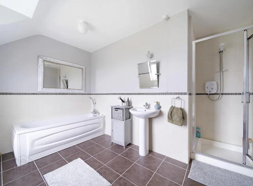 Sand Piper Lodge, 1 Ballymastocker Heights, Portsalon, F92X085