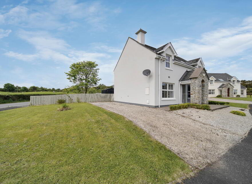 Sand Piper Lodge, 1 Ballymastocker Heights, Portsalon, F92X085