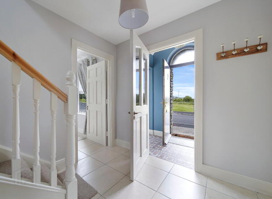 Sand Piper Lodge, 1 Ballymastocker Heights, Portsalon, F92X085