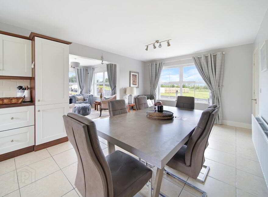 Sand Piper Lodge, 1 Ballymastocker Heights, Portsalon, F92X085