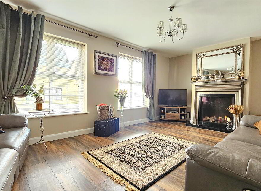 33 Highgrove Crescent, Carrickfergus, BT38 9TZ