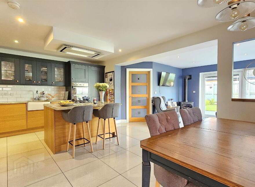33 Highgrove Crescent, Carrickfergus, BT38 9TZ