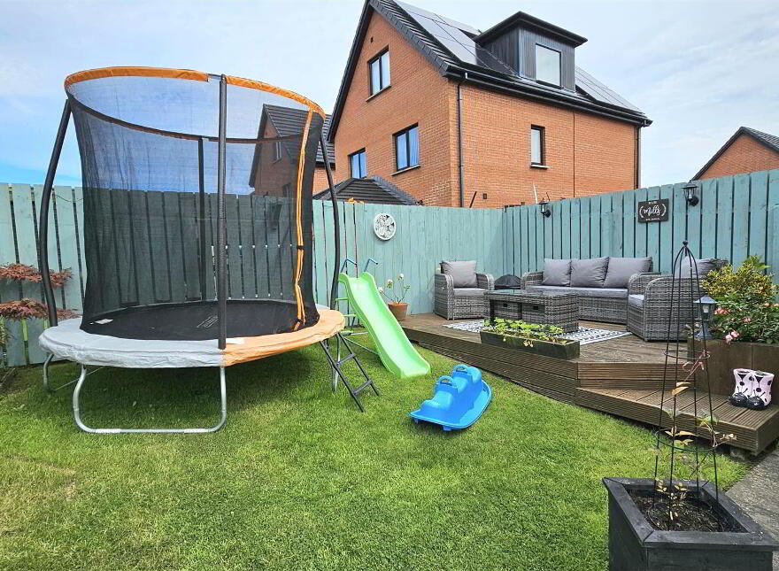 33 Highgrove Crescent, Carrickfergus, BT38 9TZ