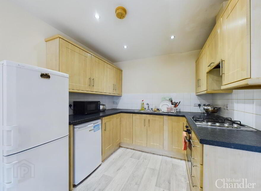 107 College Court Central, King Street, Belfast, BT1 6AD