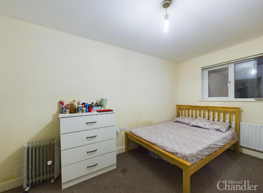 107 College Court Central, King Street, Belfast, BT1 6AD