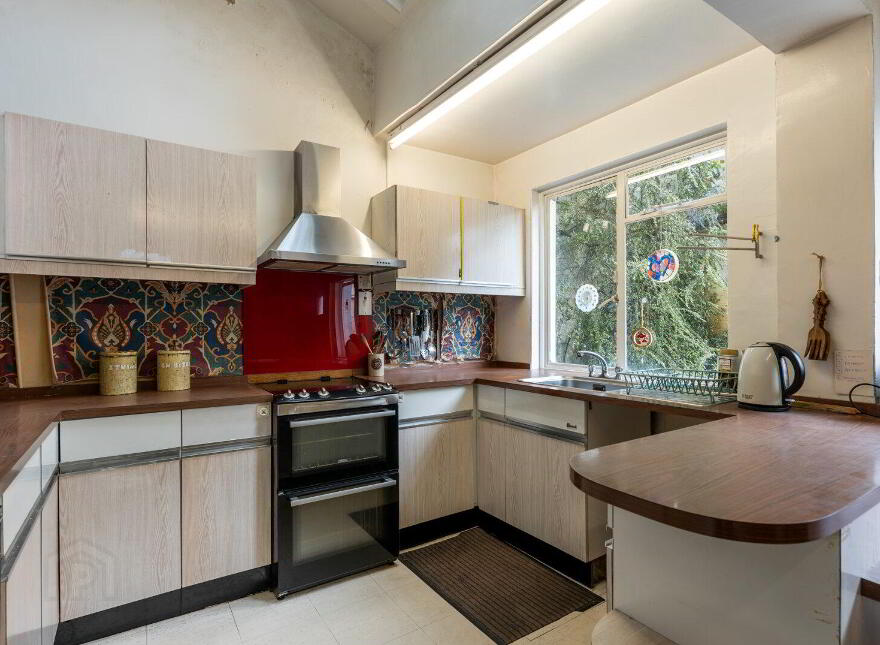 78 Kings Road, Belfast, BT5 6JN