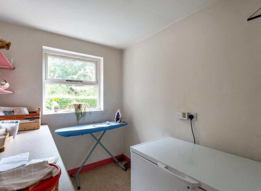 78 Kings Road, Belfast, BT5 6JN