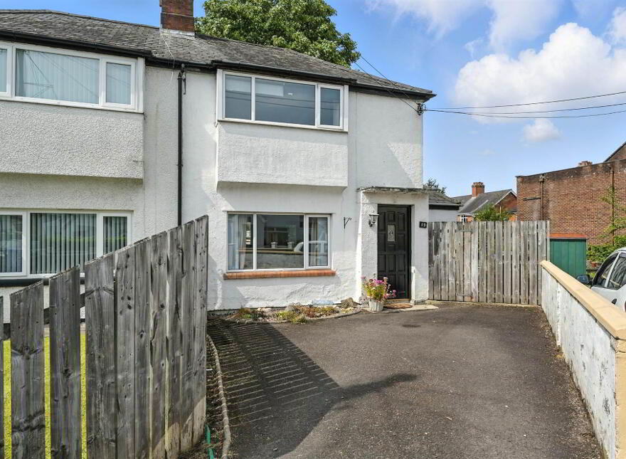 13 Lille Park, Belfast, BT10 0LR photo