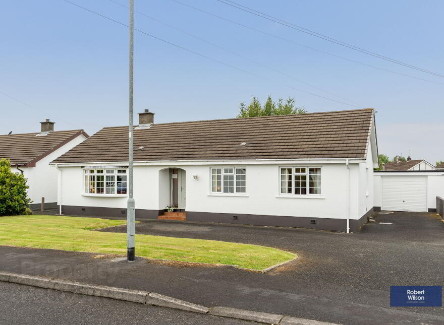 37 Coachmans Way, Hillsborough, BT26 6HQ photo