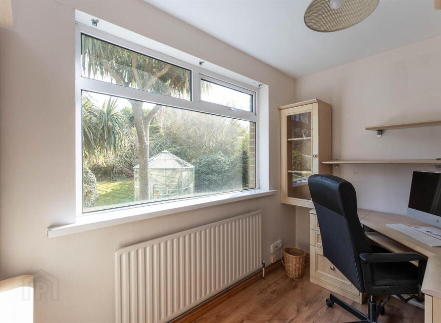 10 Carlston Avenue, Holywood, BT18 0NF