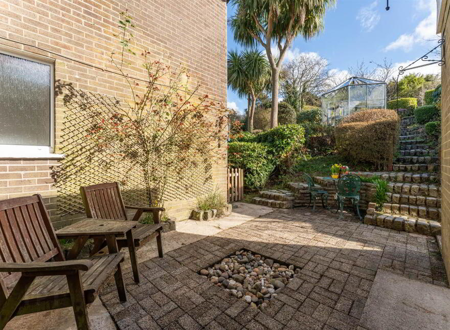 10 Carlston Avenue, Holywood, BT18 0NF