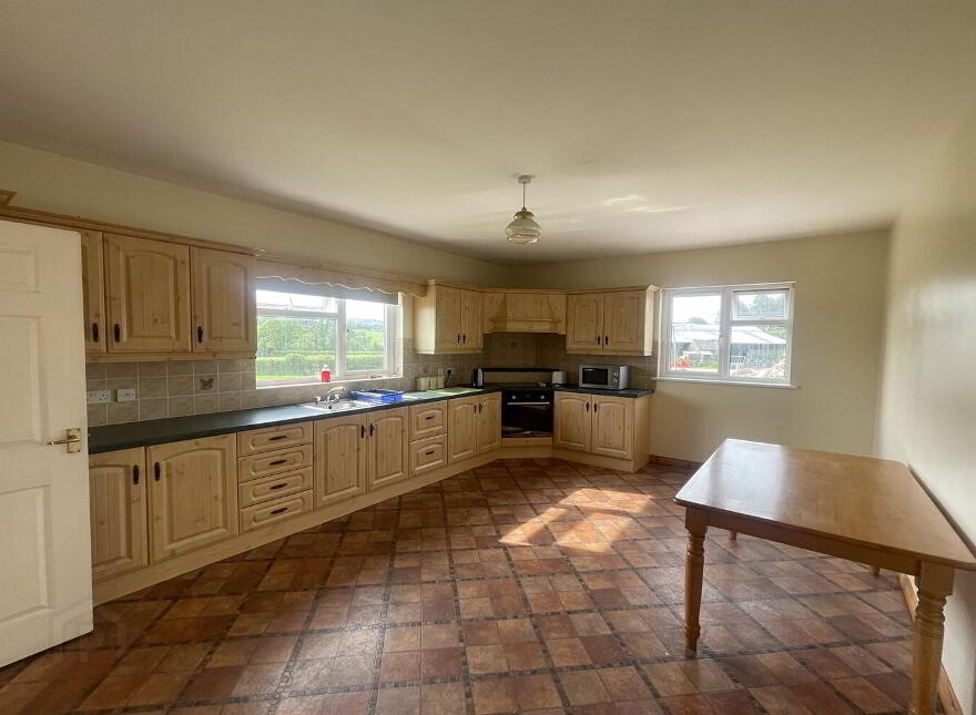 32 Findermore Road, Clogher, BT76 0UU