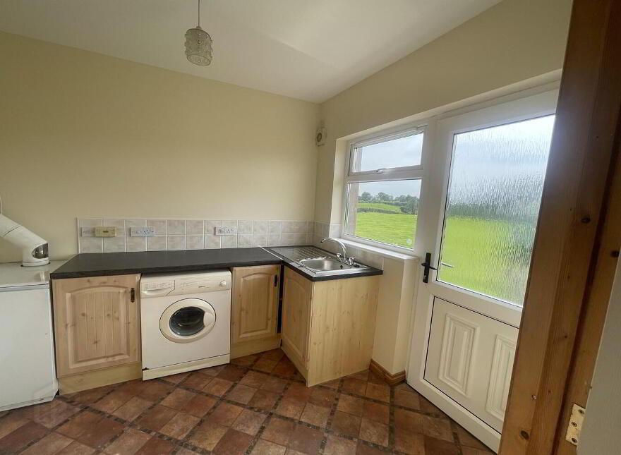 32 Findermore Road, Clogher, BT76 0UU