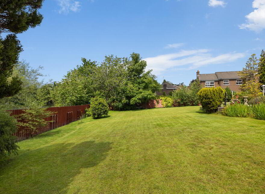 26 Olde Forge Manor, Upper Malone Road, Belfast, BT10 0HY