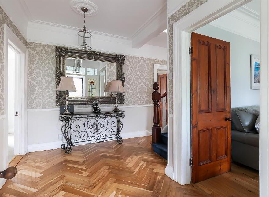 90 Glenarm Road, Larne, BT40 1DS
