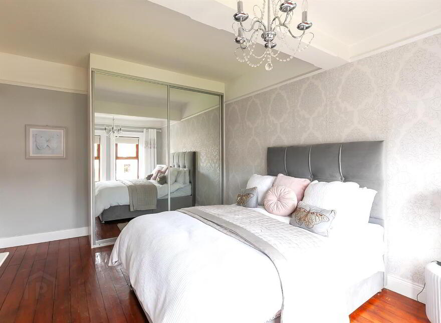 90 Glenarm Road, Larne, BT40 1DS