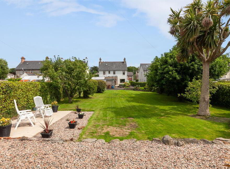 90 Glenarm Road, Larne, BT40 1DS