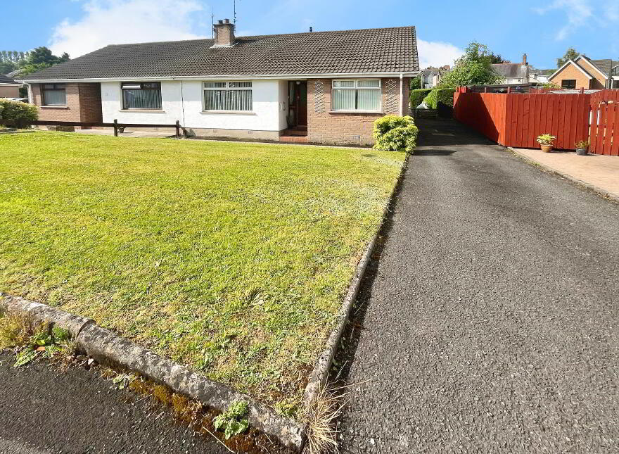 10 Greenwood, Lisburn, BT27 5DQ photo