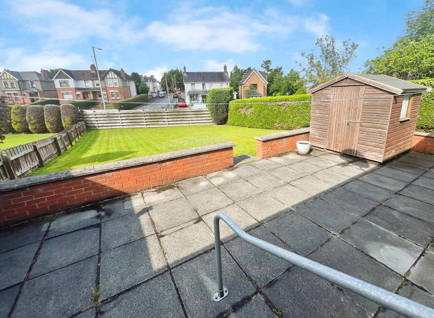 10 Greenwood, Lisburn, BT27 5DQ