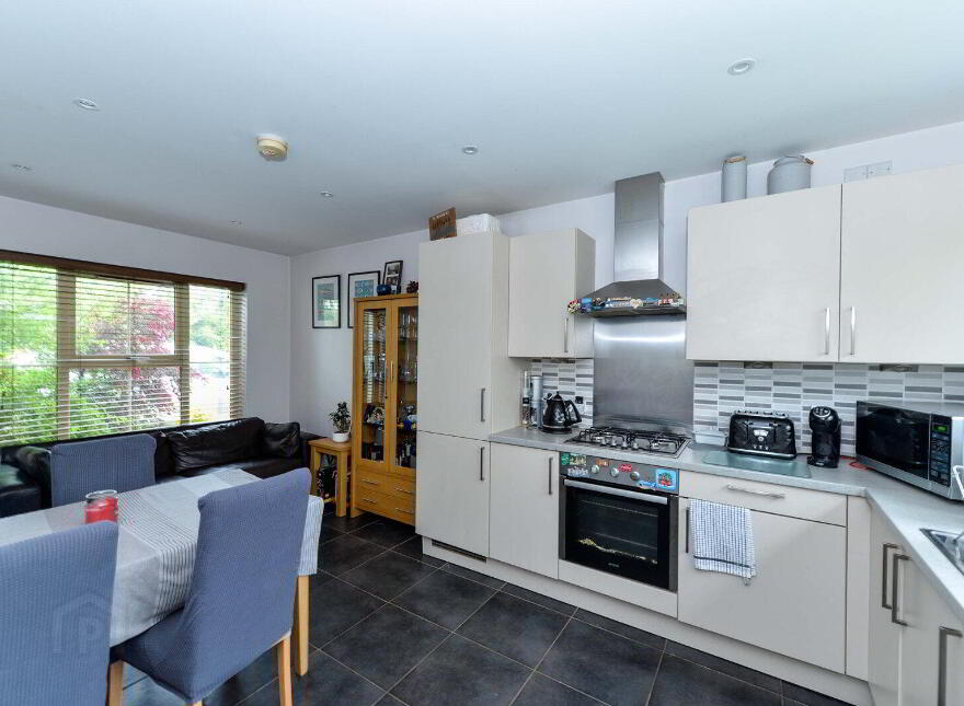32 Coopers Mill Park, Dundonald, Belfast, BT16 1SX