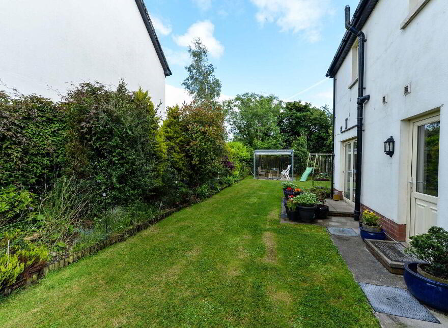 32 Coopers Mill Park, Dundonald, Belfast, BT16 1SX